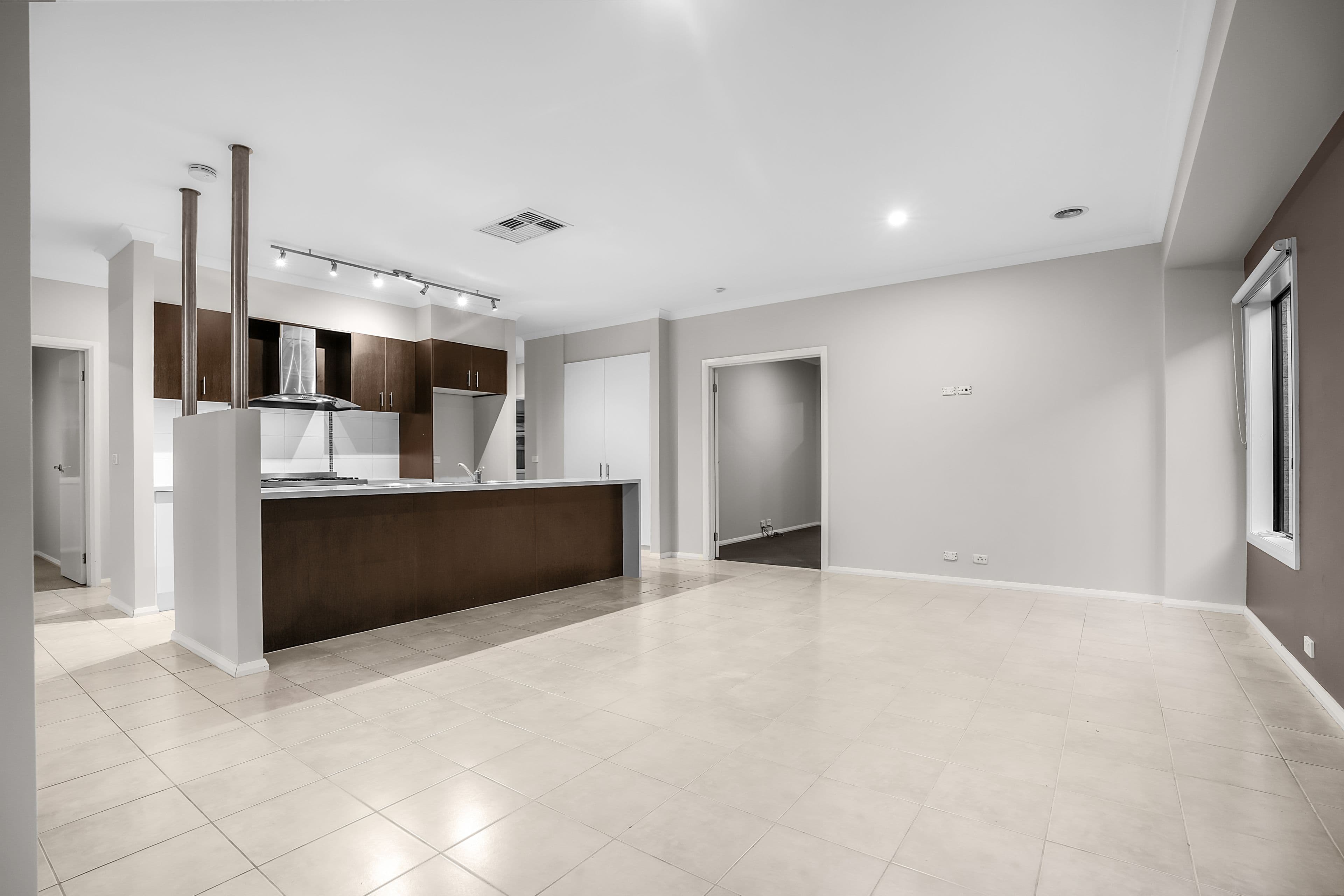 6 White Gum Way, Cranbourne North VIC 3977, Cranbourne North - Thumbnail 4