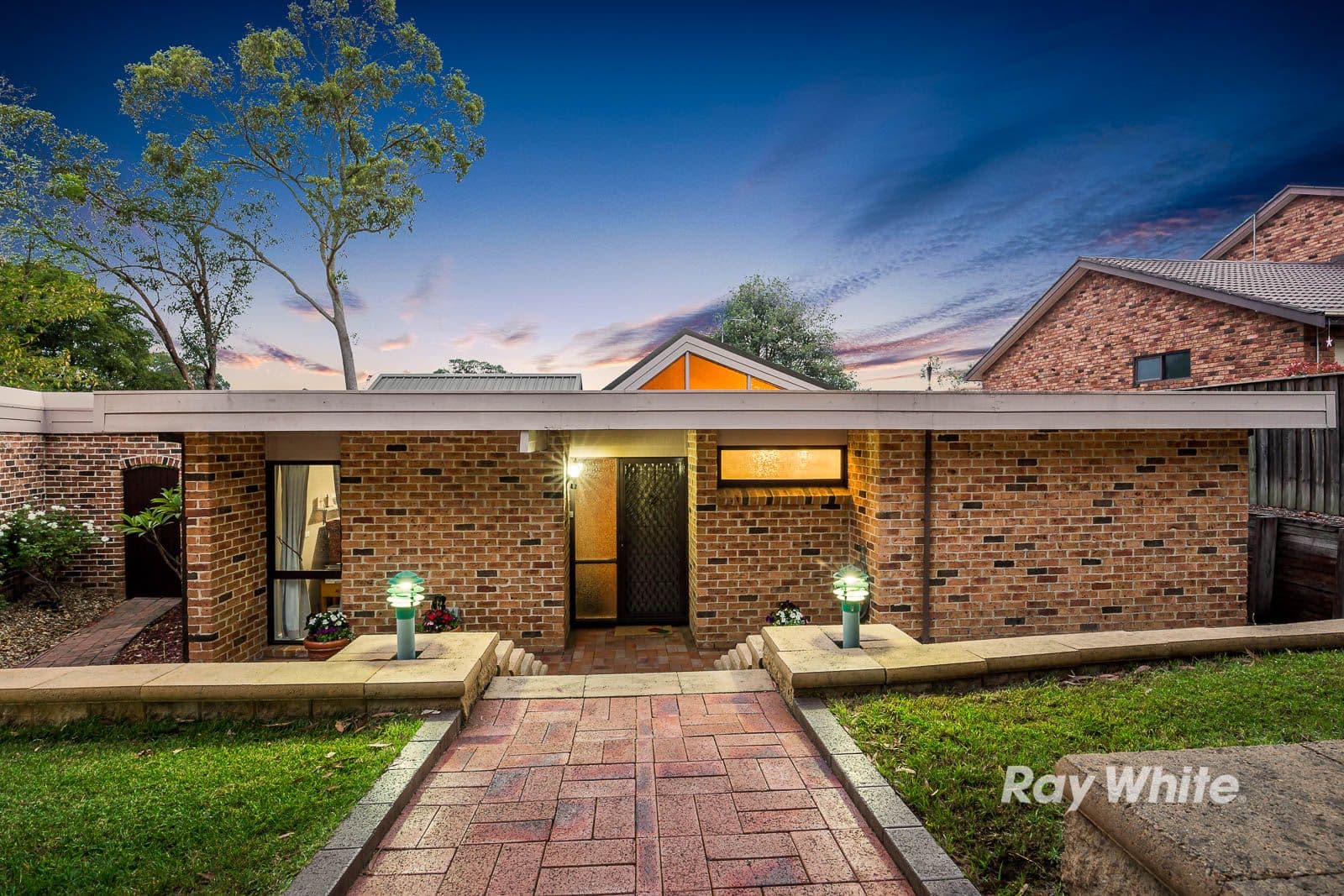52 Lisa Crescent, Castle Hill - Thumbnail 2