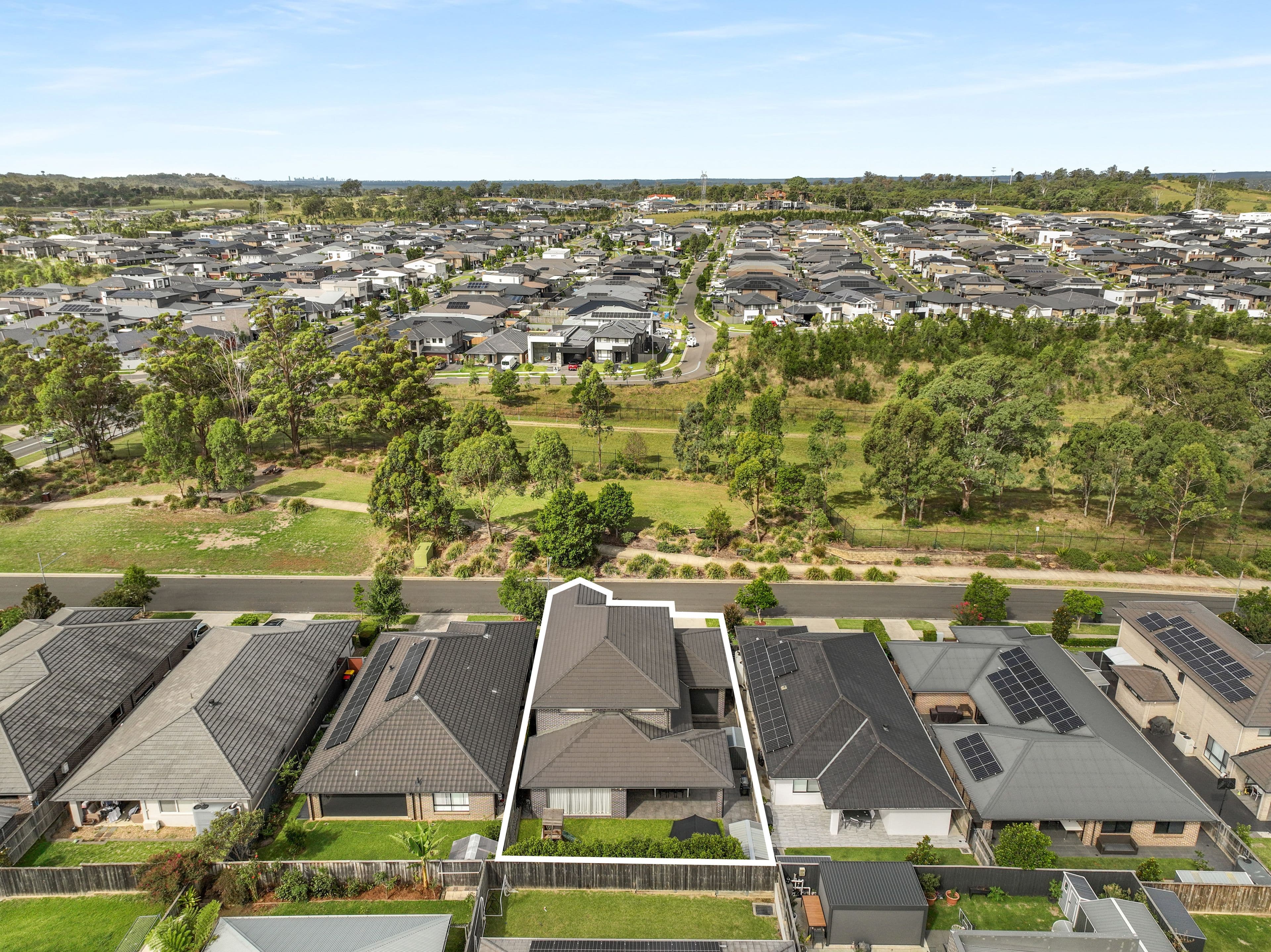 55 Amberley Street, GLEDSWOOD HILLS NSW 2557, Gledswood Hills - Thumbnail 2
