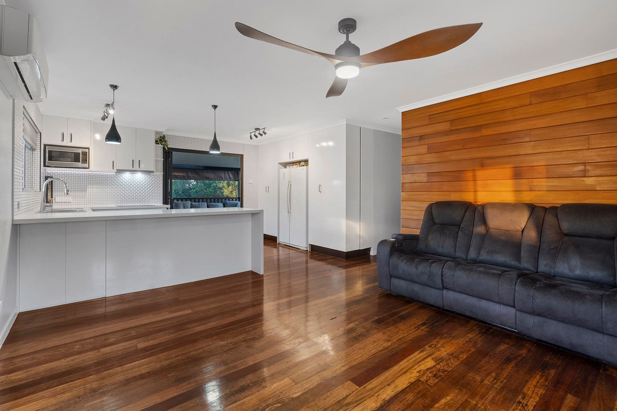 61 Aquarius Drive, Kingston QLD 4114, Kingston - Thumbnail 4
