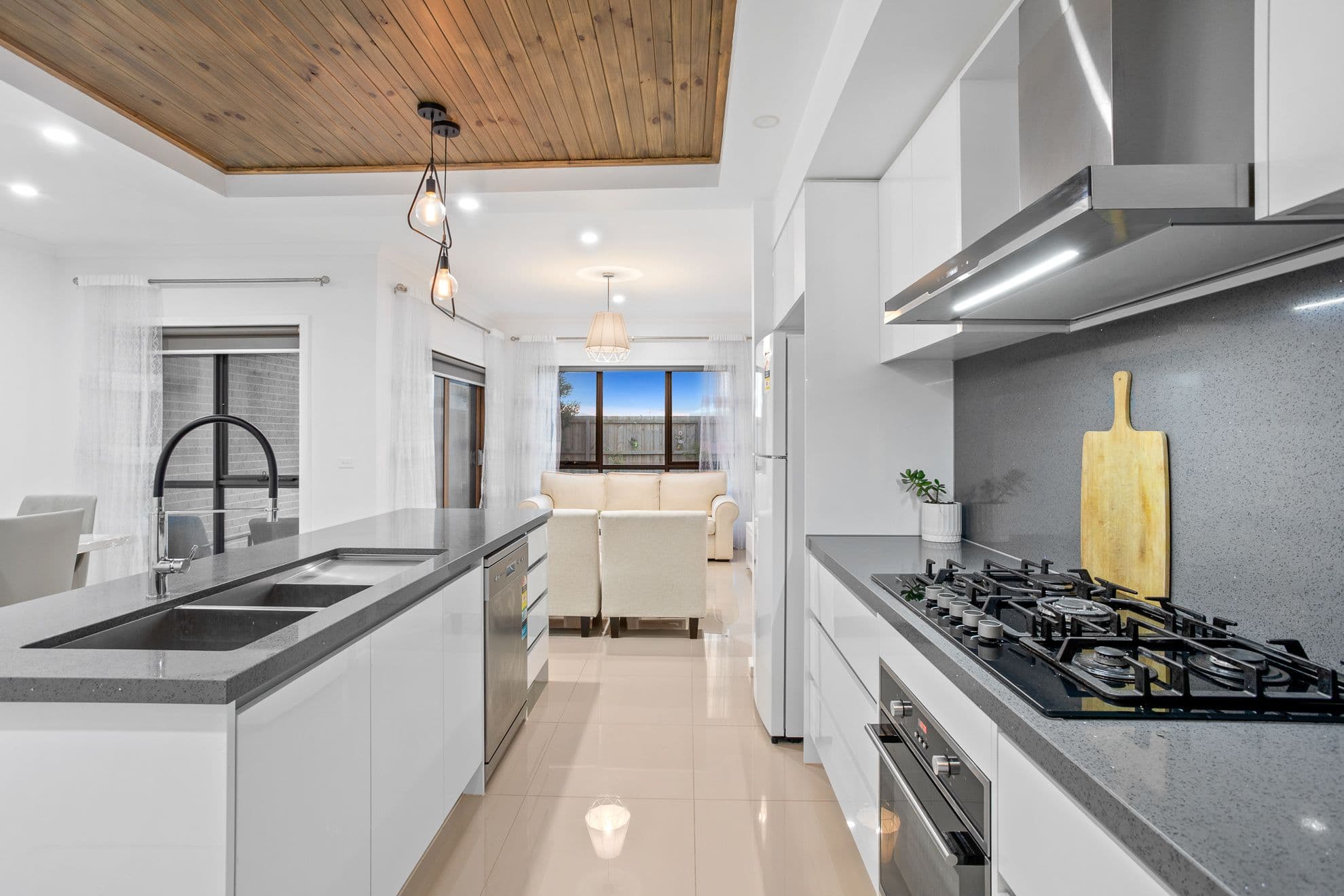 11 Lockwood Court, FRASER RISE VIC 3336, Fraser Rise - Thumbnail 5