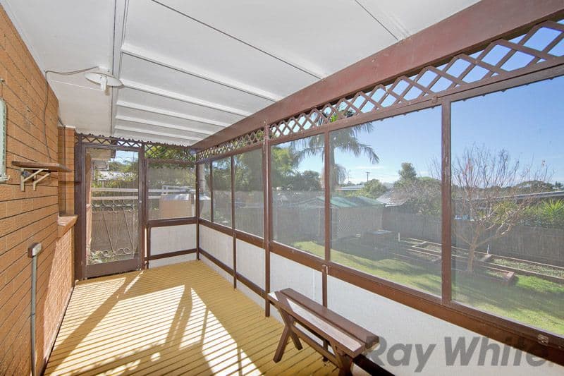 9 Jacqueline Avenue, GOROKAN NSW 2263, Gorokan - Thumbnail 6