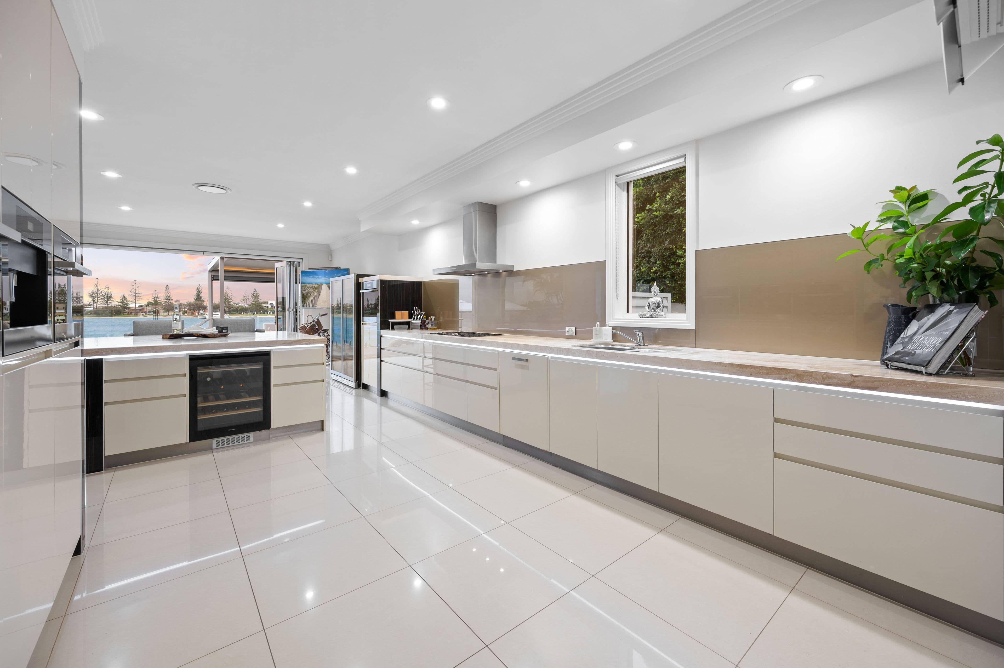 44 Brittanic Crescent, Sovereign Islands QLD 4216, Sovereign Islands - Thumbnail 8
