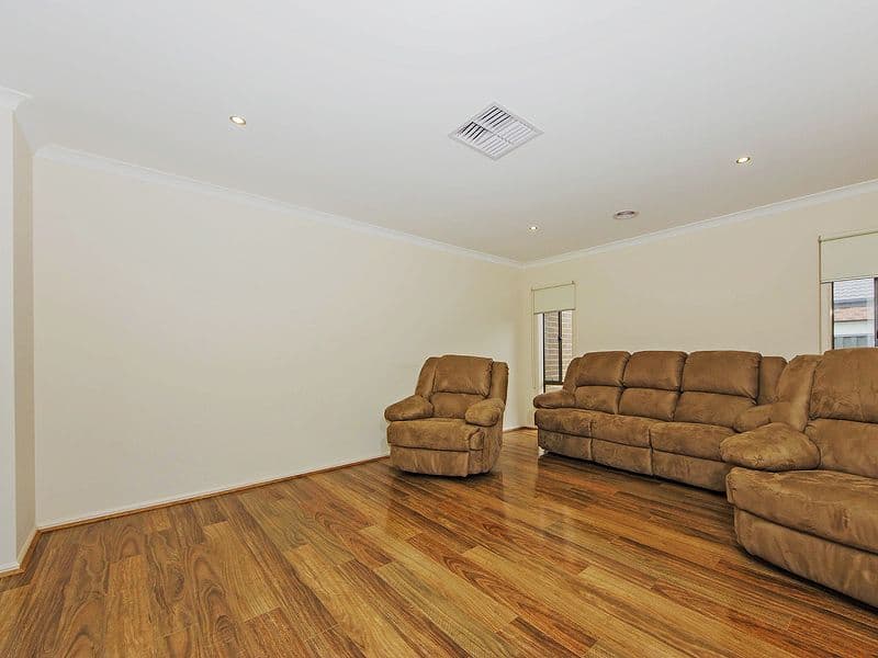 19 LAMBERTIA Crescent, WYNDHAM VALE VIC 3024, Wyndham Vale - Thumbnail 8