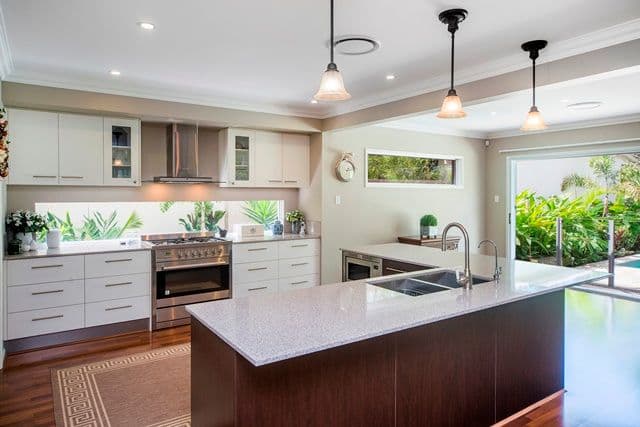 9135 Peter Senior Drive, HOPE ISLAND QLD 4212, Hope Island - Thumbnail 2