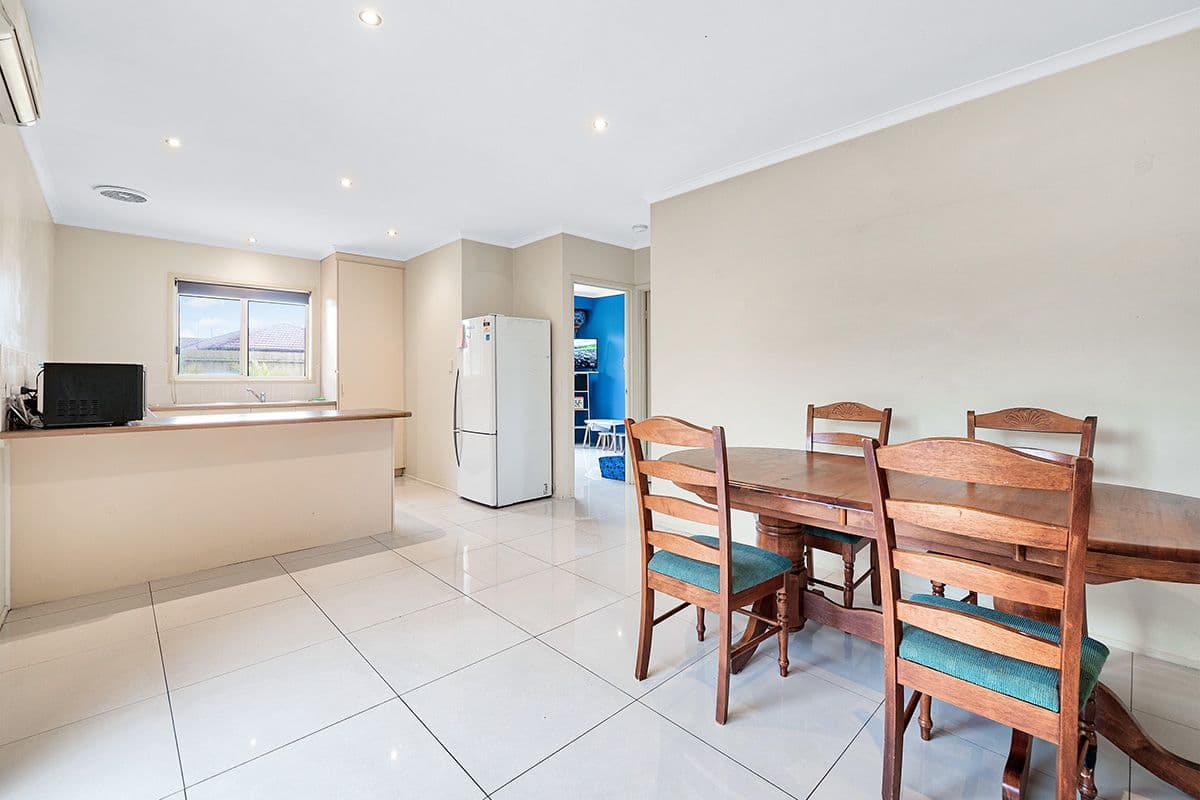 16 Forsyth Court, Cranbourne North VIC 3977, Cranbourne North - Thumbnail 4
