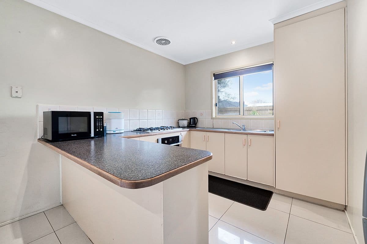 16 Forsyth Court, Cranbourne North VIC 3977, Cranbourne North - Thumbnail 5