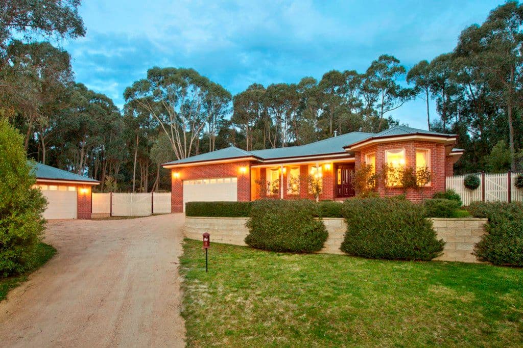 2 Winlea Court, MOUNT HELEN VIC 3350, Mount Helen - Image 1