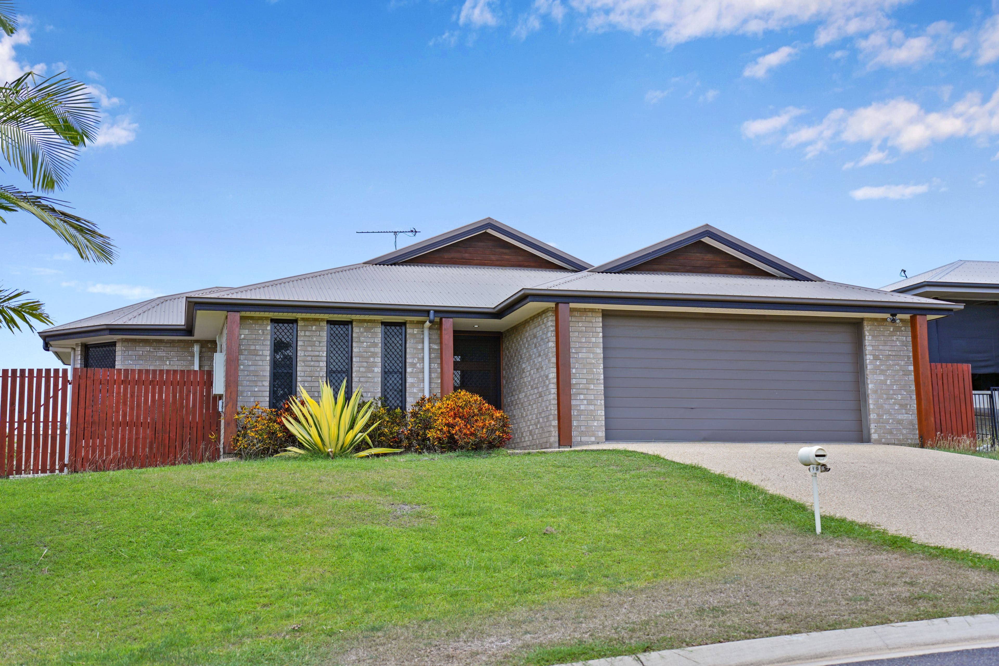 19 Bottlebrush Drive, Kirkwood QLD 4680, Kirkwood - Image 1