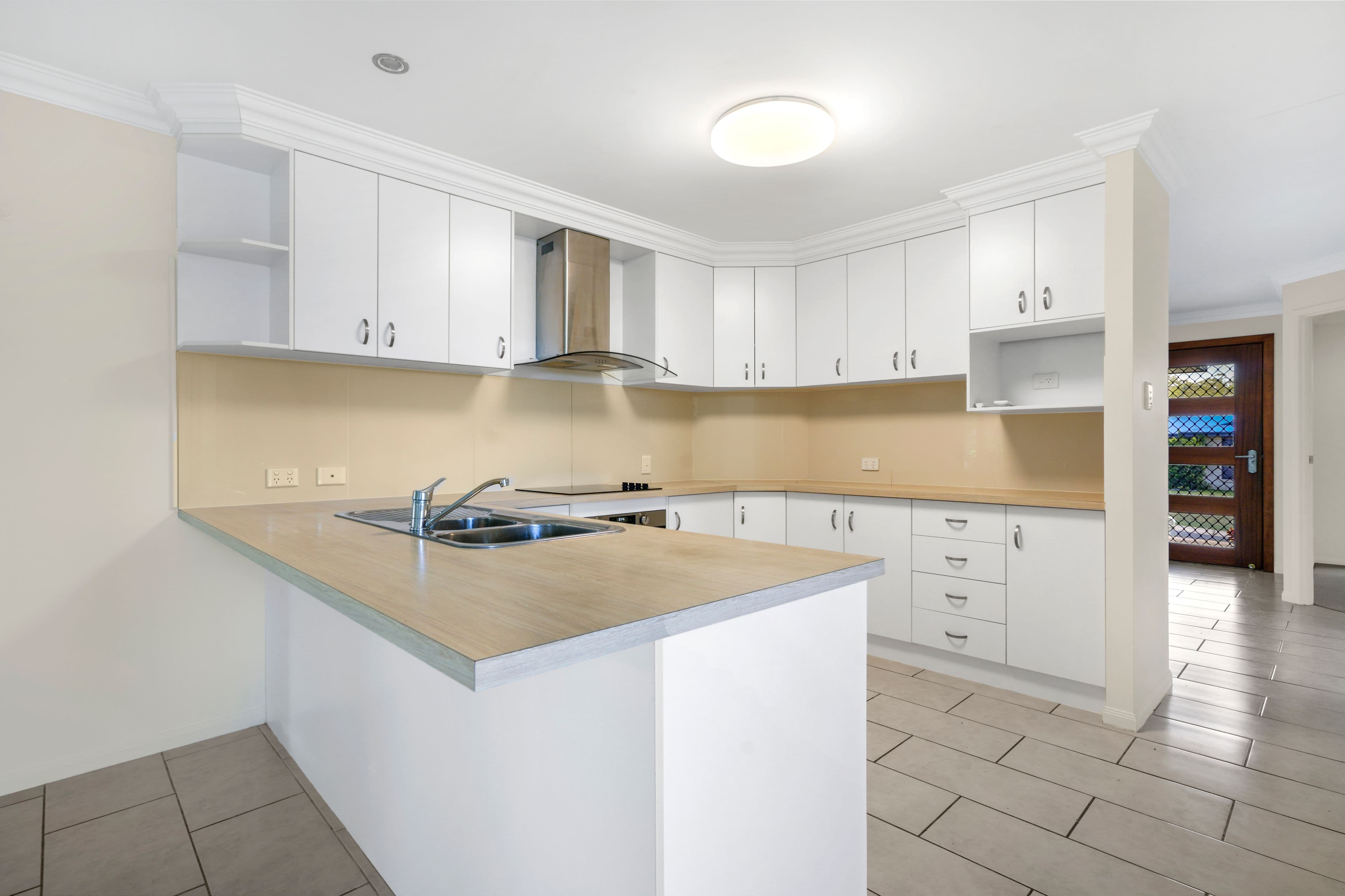 19 Bottlebrush Drive, Kirkwood QLD 4680, Kirkwood - Thumbnail 2