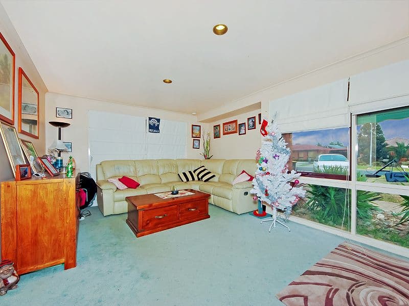 40 Whitsunday Drive, HOPPERS CROSSING VIC 3029, Hoppers Crossing - Thumbnail 4