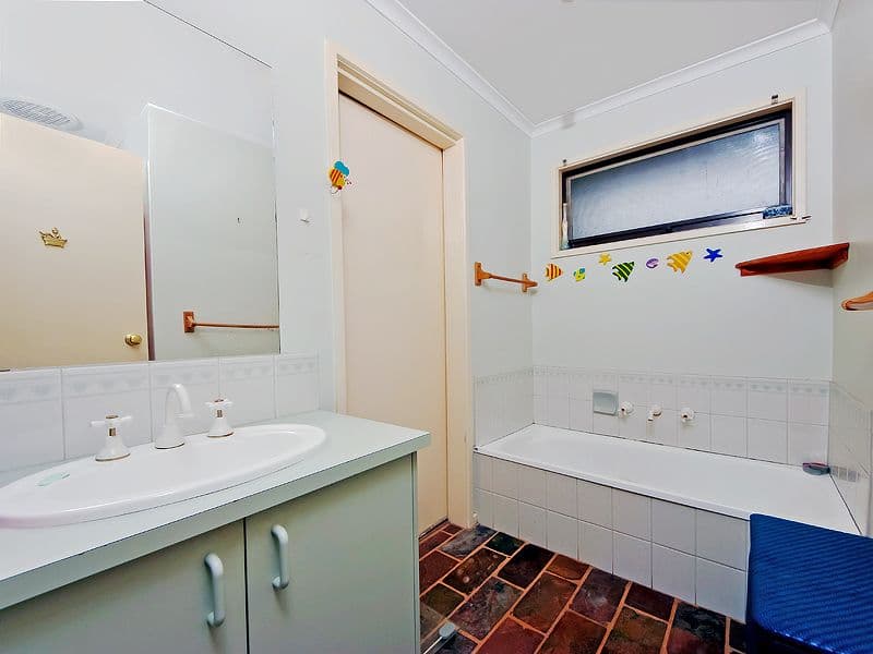 40 Whitsunday Drive, HOPPERS CROSSING VIC 3029, Hoppers Crossing - Thumbnail 7