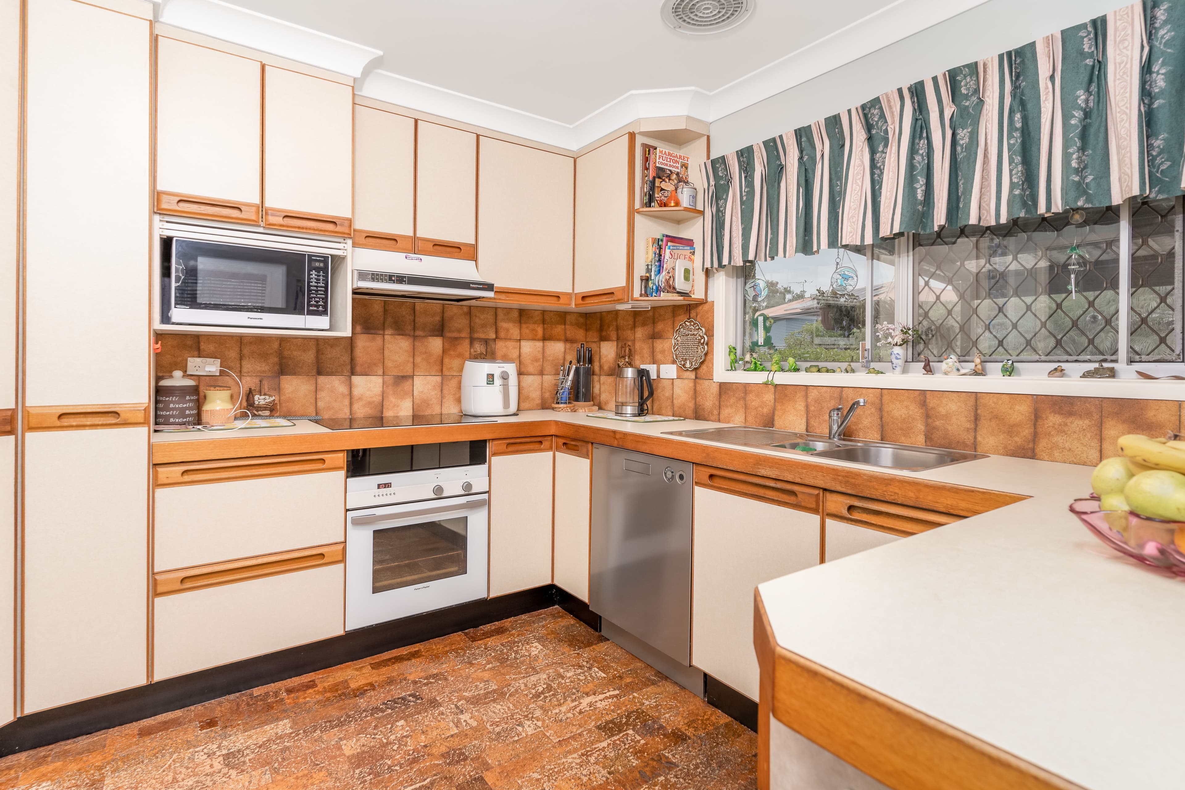 40 Barbaralla Drive, Springwood QLD 4127, Springwood - Thumbnail 5