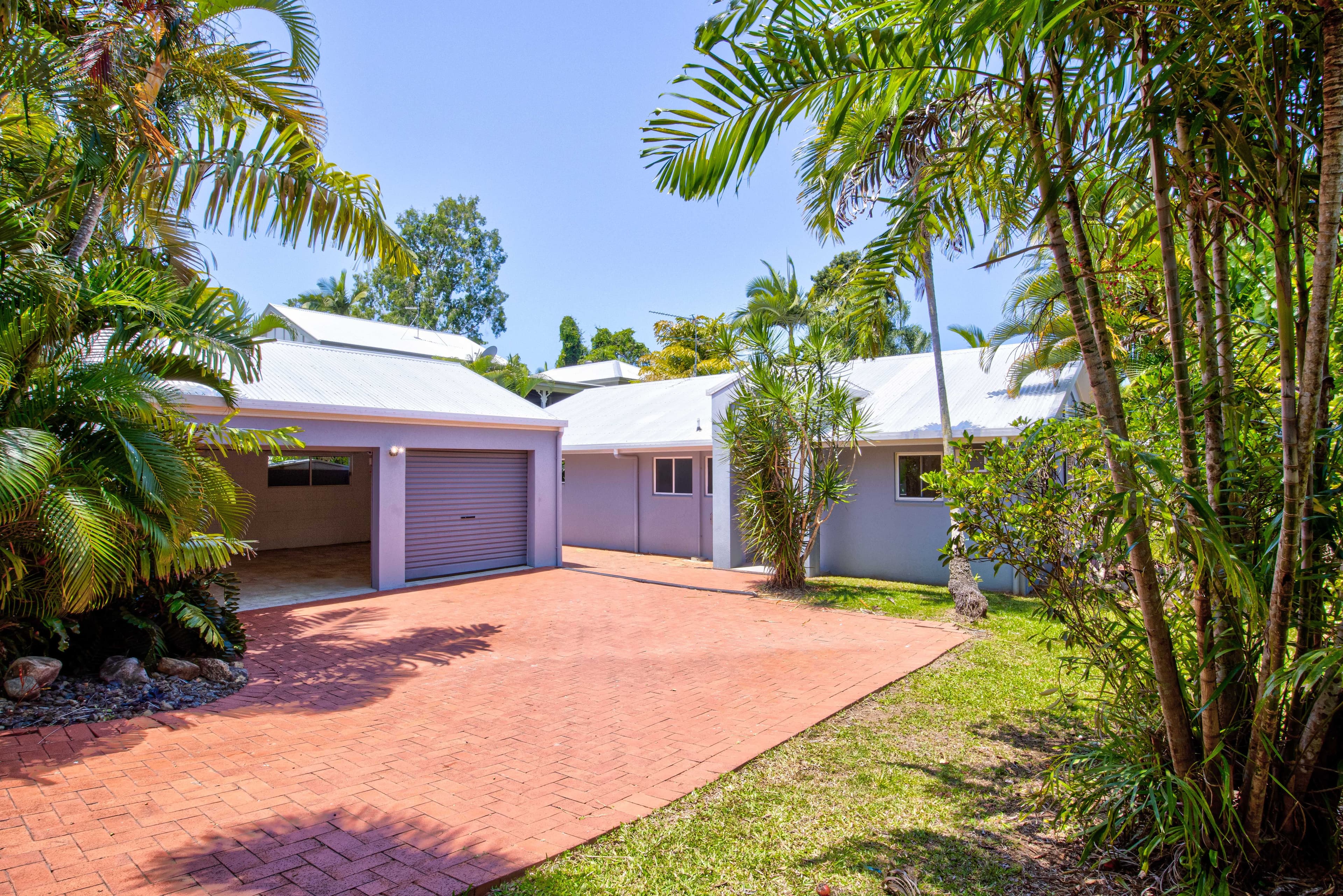 17 Kent Close, Mission Beach QLD 4852, Mission Beach - Thumbnail 2