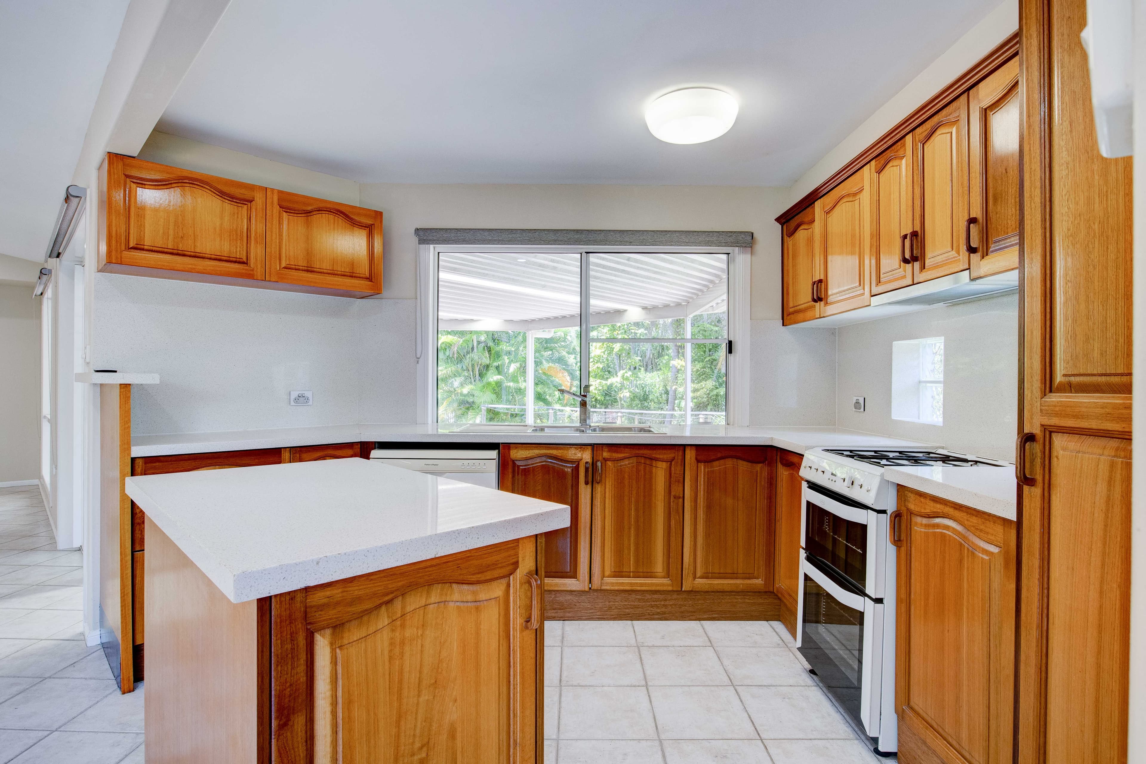 17 Kent Close, Mission Beach QLD 4852, Mission Beach - Thumbnail 3