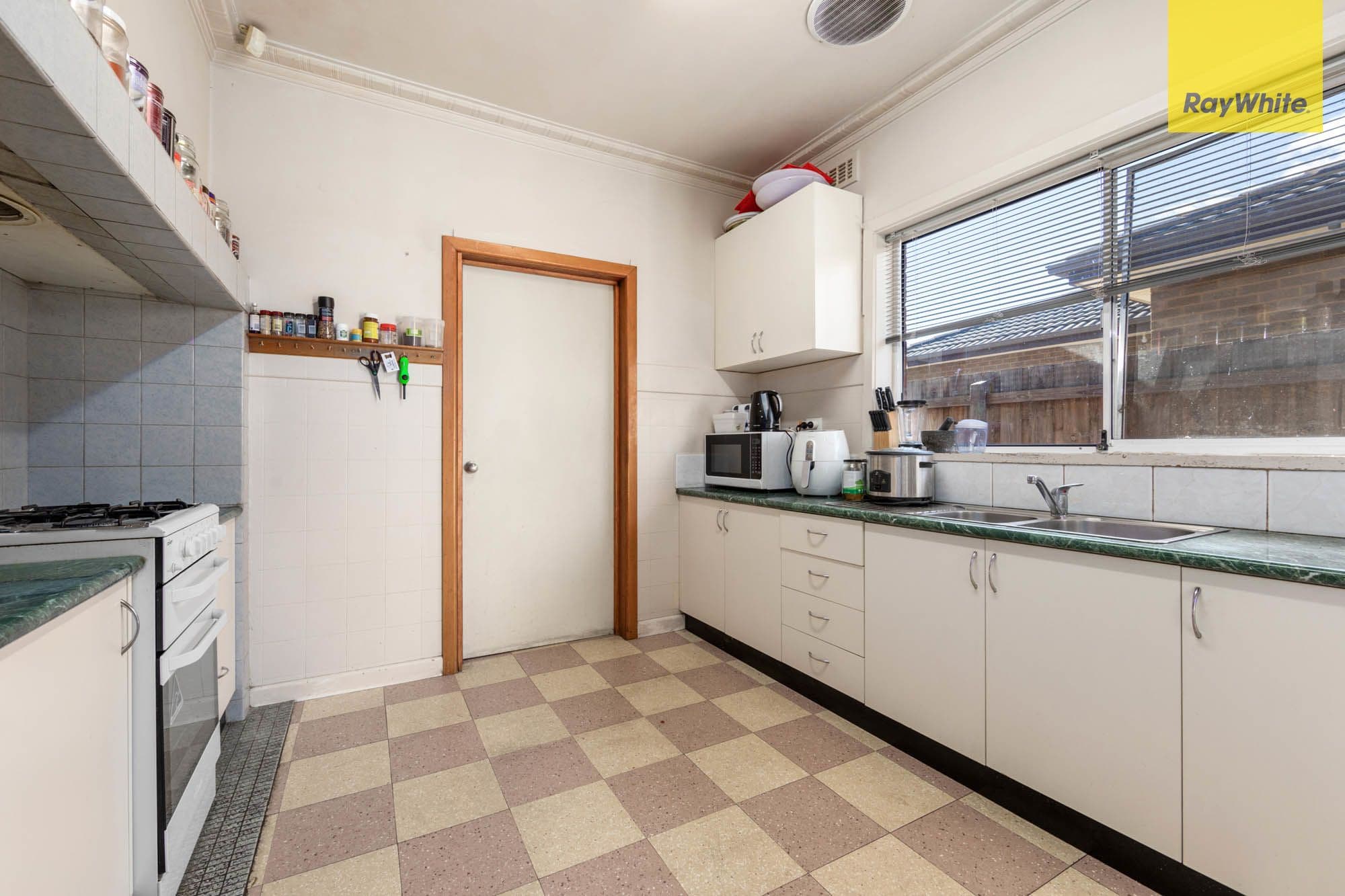 129 Taylors Road, St Albans VIC 3021, St Albans - Thumbnail 3