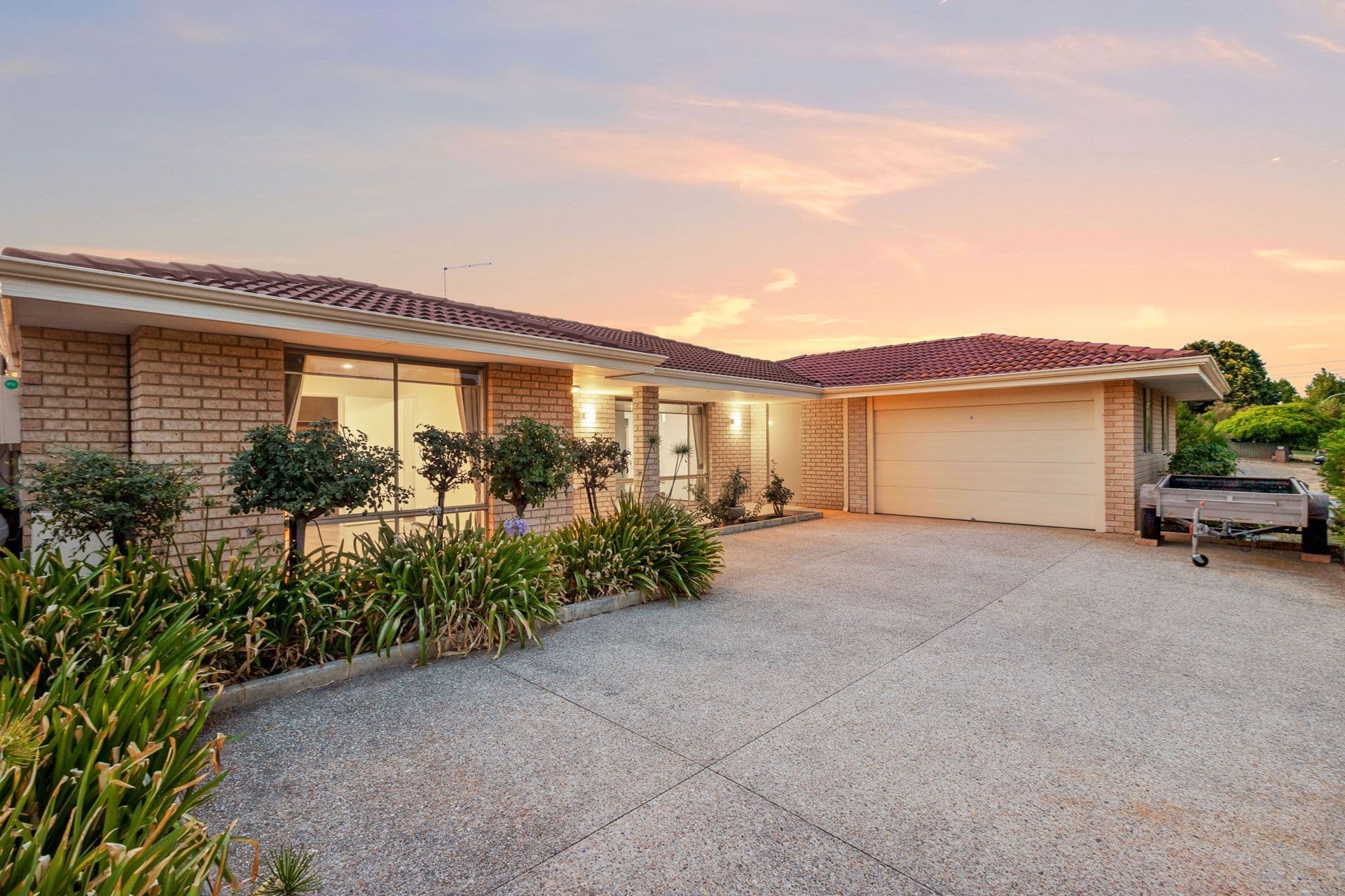 73 Gracechurch Crescent, Leeming WA 6149, Leeming - Thumbnail 2