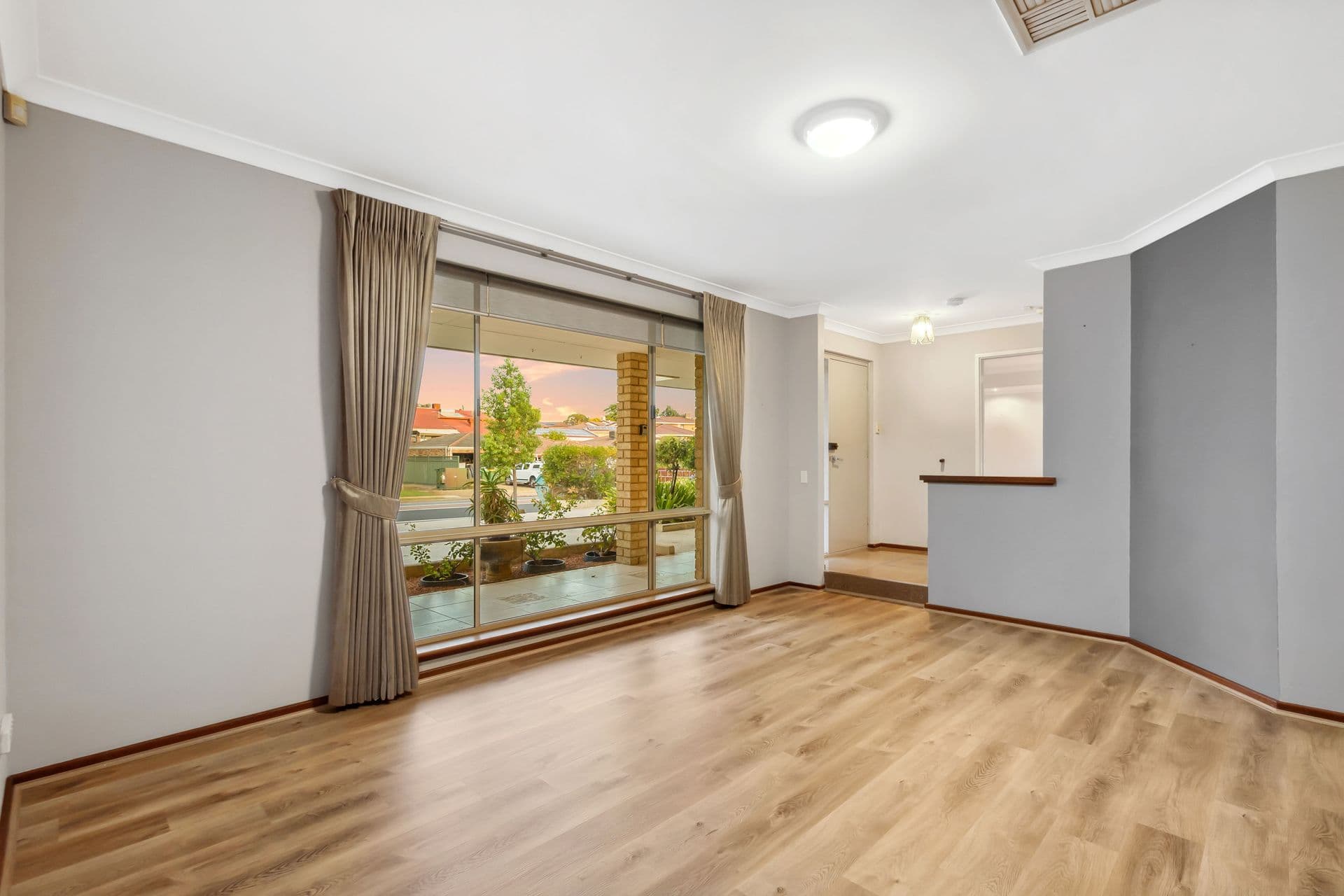 73 Gracechurch Crescent, Leeming WA 6149, Leeming - Thumbnail 7
