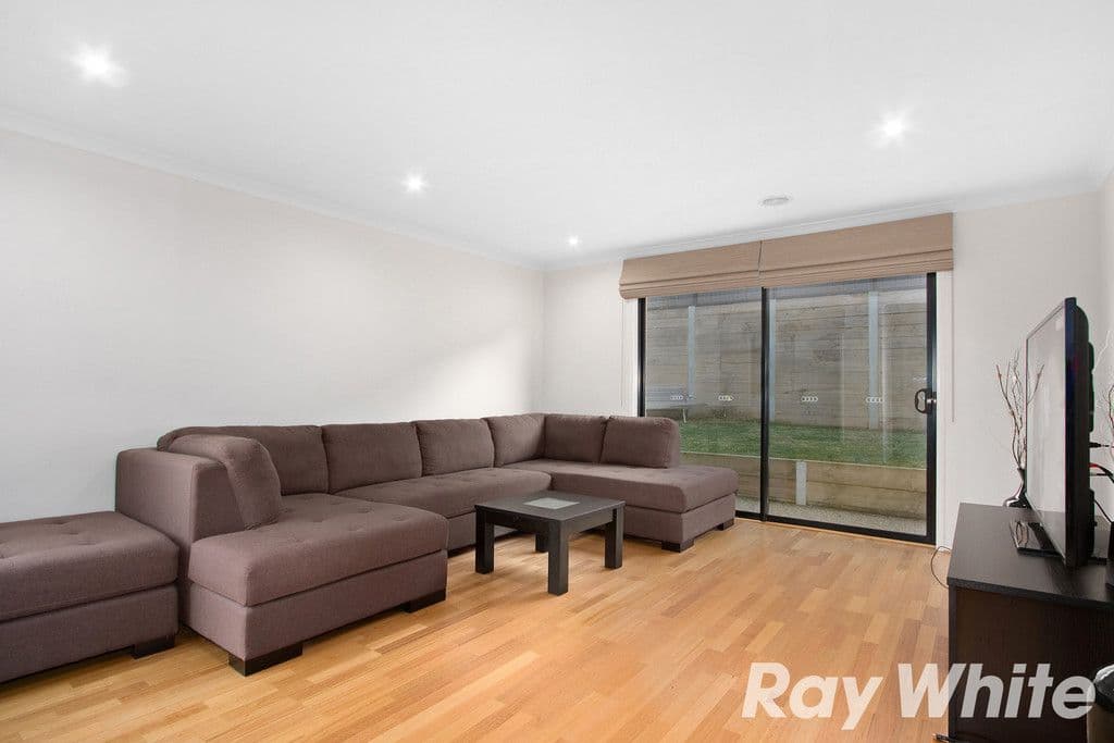 11 Illawarra Way, Pakenham VIC 3810, Pakenham - Thumbnail 8