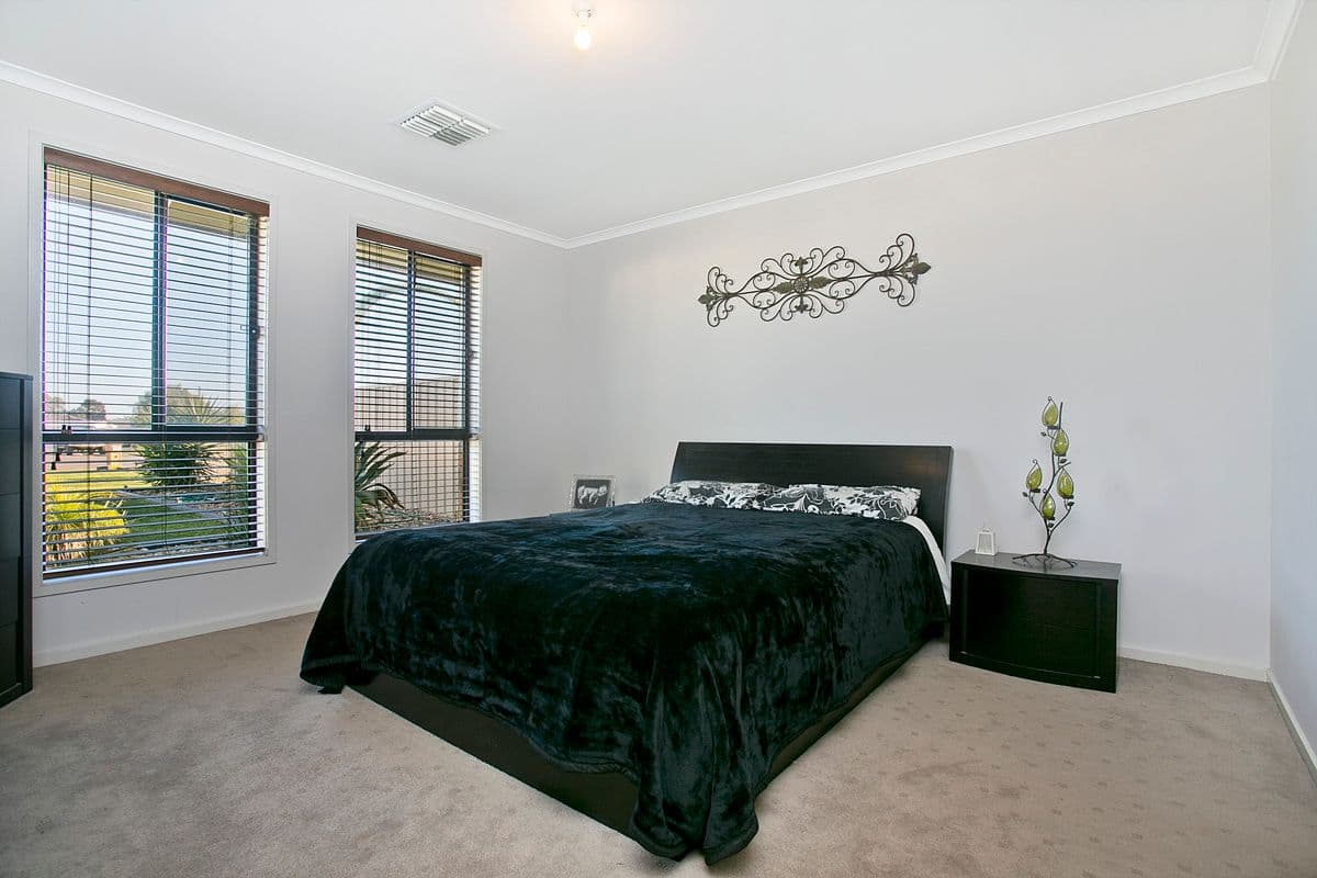 5 Carsten Court, ANGLE VALE SA 5117, Angle Vale - Thumbnail 2