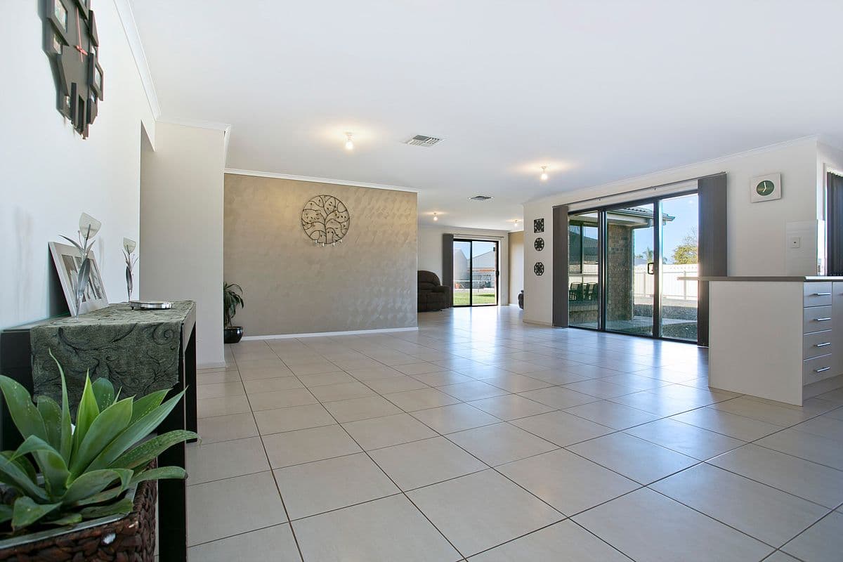 5 Carsten Court, ANGLE VALE SA 5117, Angle Vale - Thumbnail 8