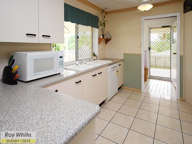 6 Seaforth Close, ALBANY CREEK QLD 4035, Albany Creek - Thumbnail 3