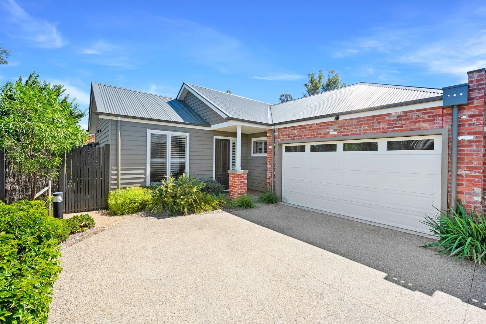 12 Hunter Street, Mansfield VIC 3722, Mansfield - Image 1