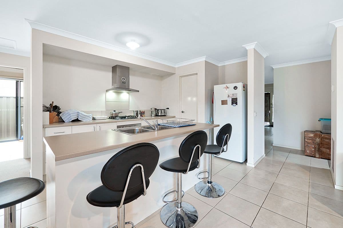 55 Stark Circuit, Cranbourne East VIC 3977, Cranbourne East - Thumbnail 5
