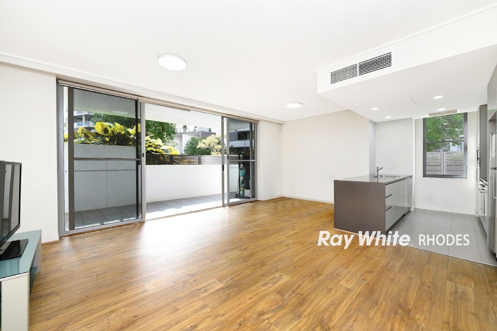 6 Jean Wailes Avenue, Rhodes NSW 2138, Rhodes - Thumbnail 2