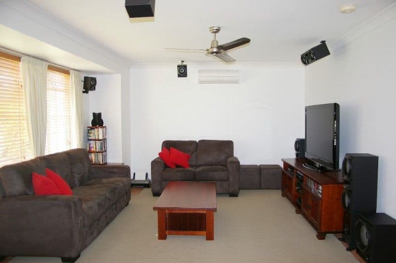 7 Pauline Court, DECEPTION BAY QLD 4508, Deception Bay - Thumbnail 3