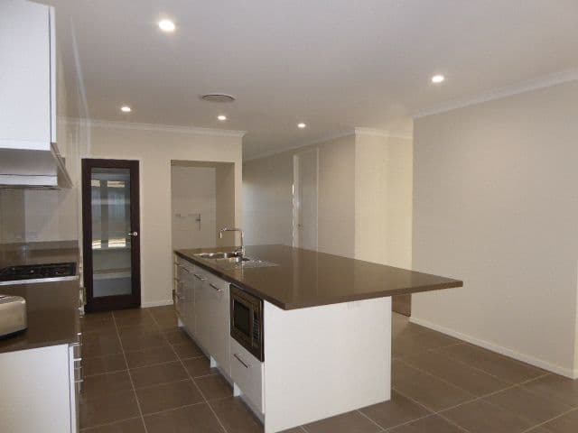 4 Meander Court, Ormeau Hills QLD 4208, Ormeau Hills - Image 1