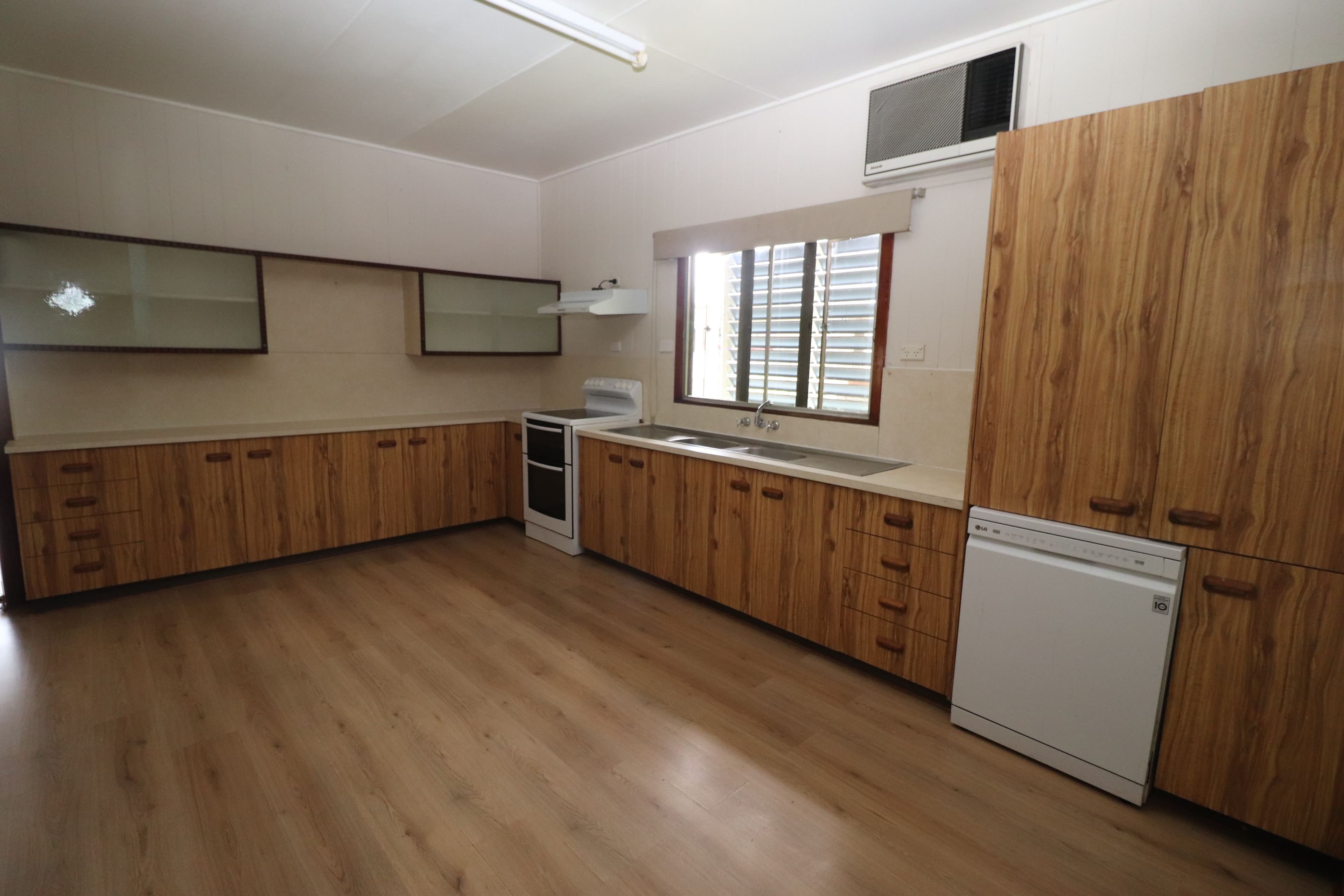 6 Alm Street, Ingham QLD 4850, Ingham - Thumbnail 5