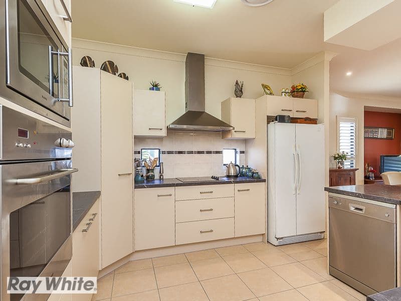 11 Whitebeech Court, NORTH LAKES QLD 4509, North Lakes - Thumbnail 6