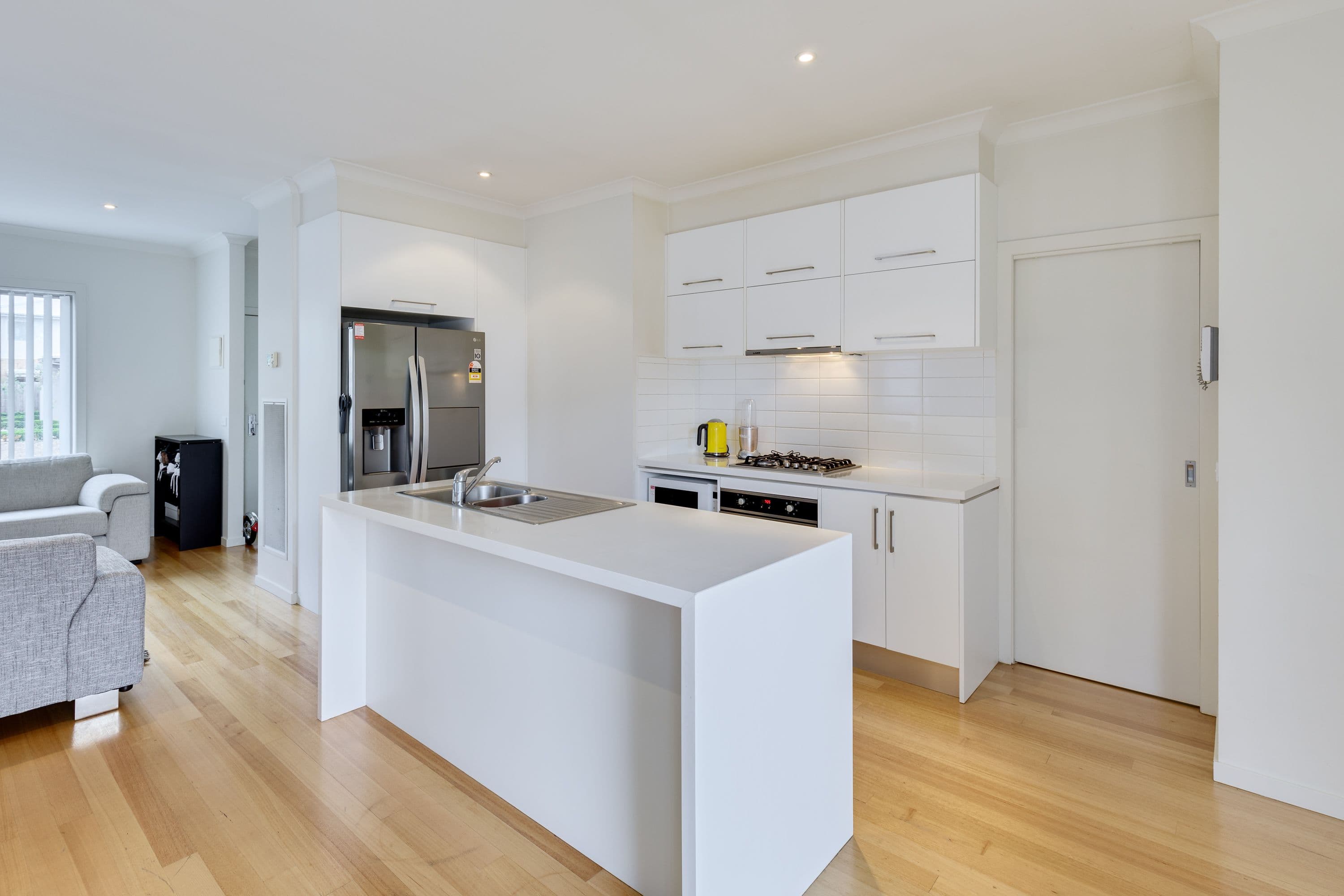 16 Young Street, Epping VIC 3076, Epping - Thumbnail 2