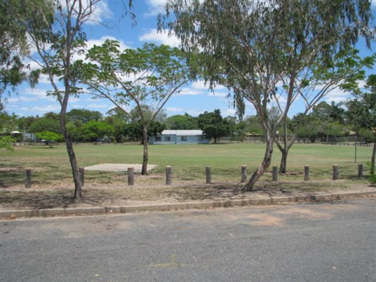 8 Victoria Street, West Rockhampton QLD, West Rockhampton - Image 1