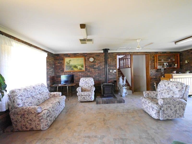 27 Wollowra Street, Cowra NSW 2794, Cowra - Thumbnail 2