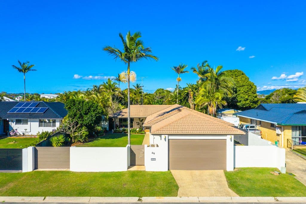 49 Rumrunner Street, Mermaid Waters QLD 4218, Mermaid Waters - Thumbnail 2