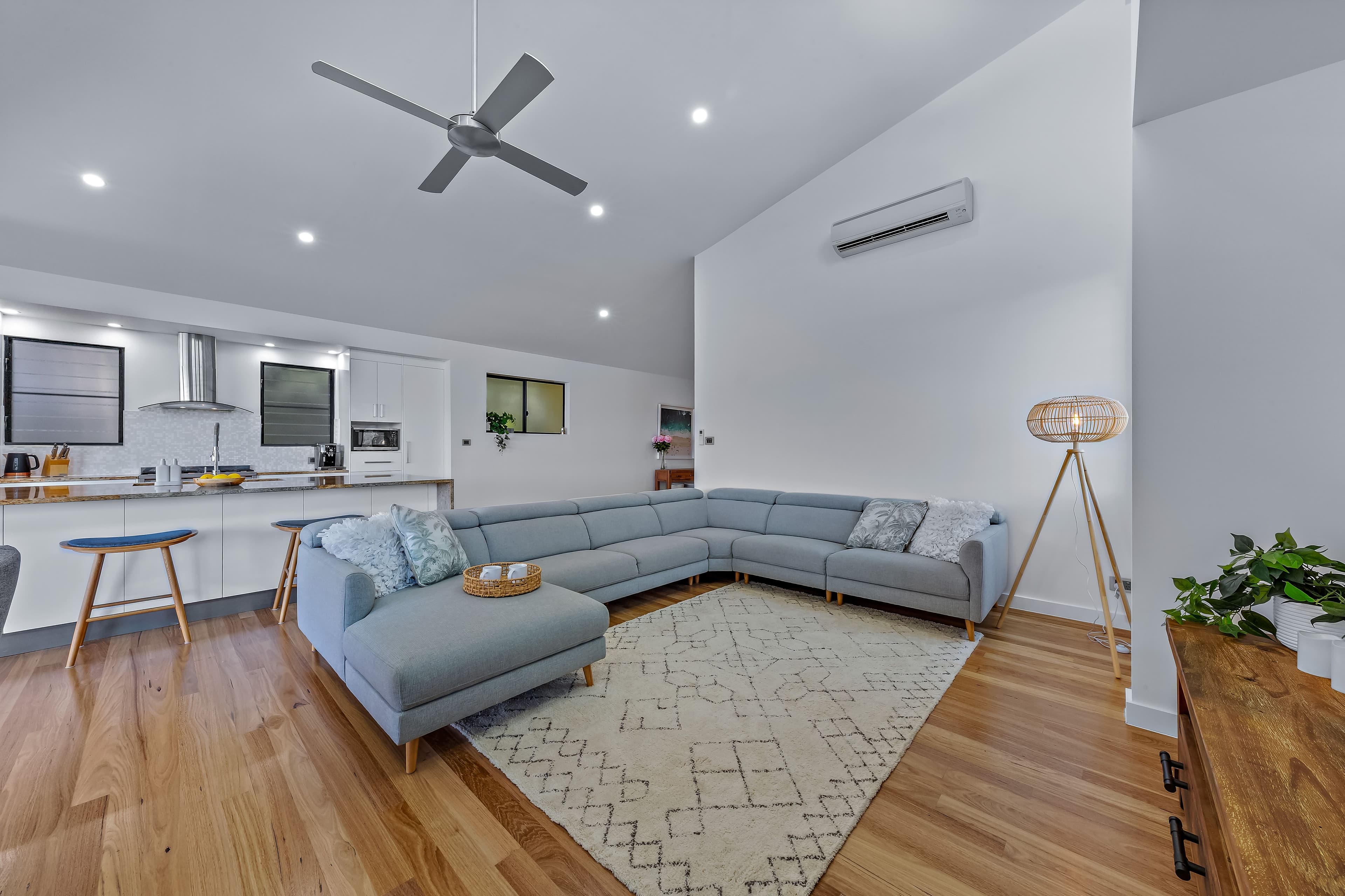 13 Cumberland Court, Airlie Beach QLD 4802, Airlie Beach - Thumbnail 4