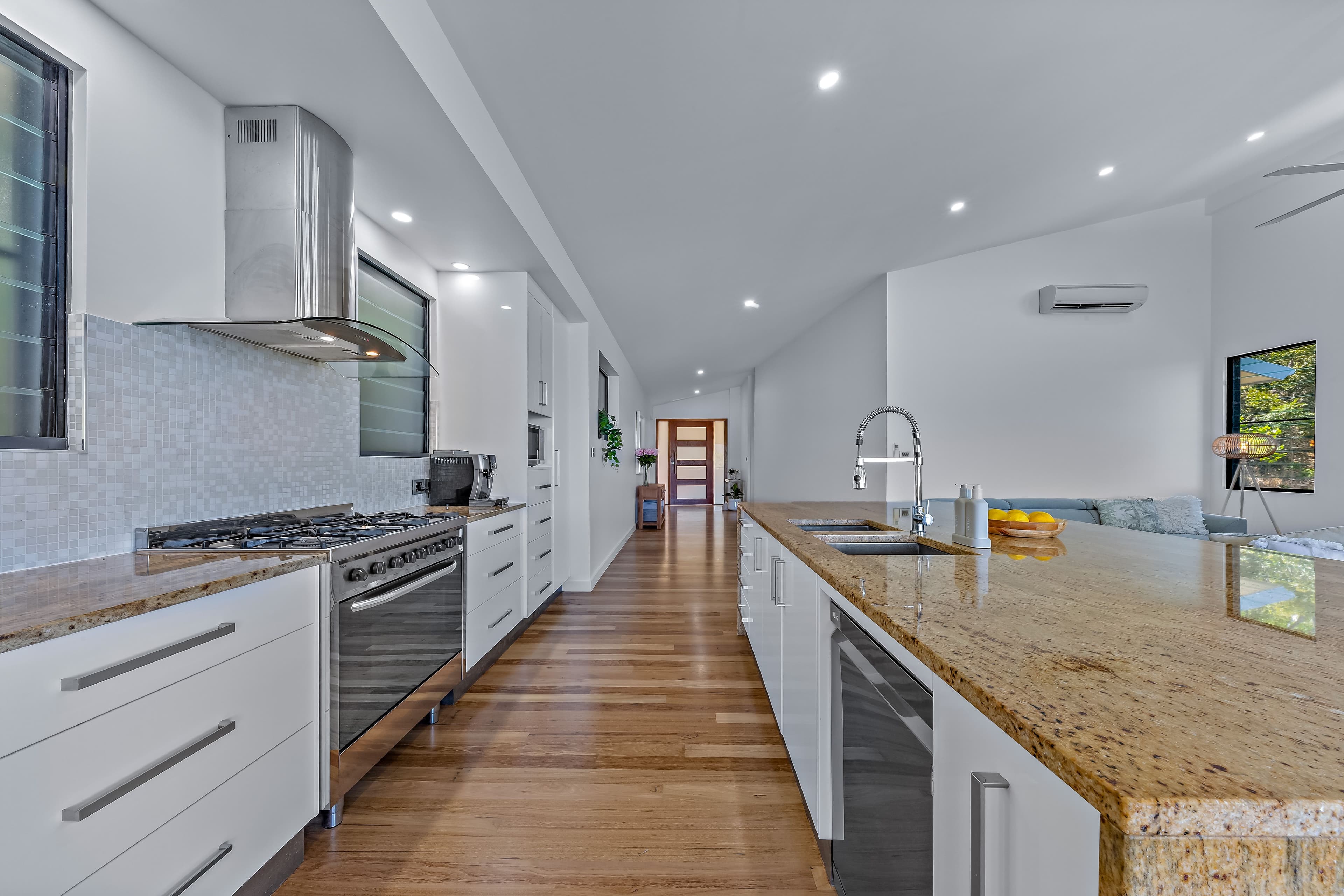 13 Cumberland Court, Airlie Beach QLD 4802, Airlie Beach - Thumbnail 6