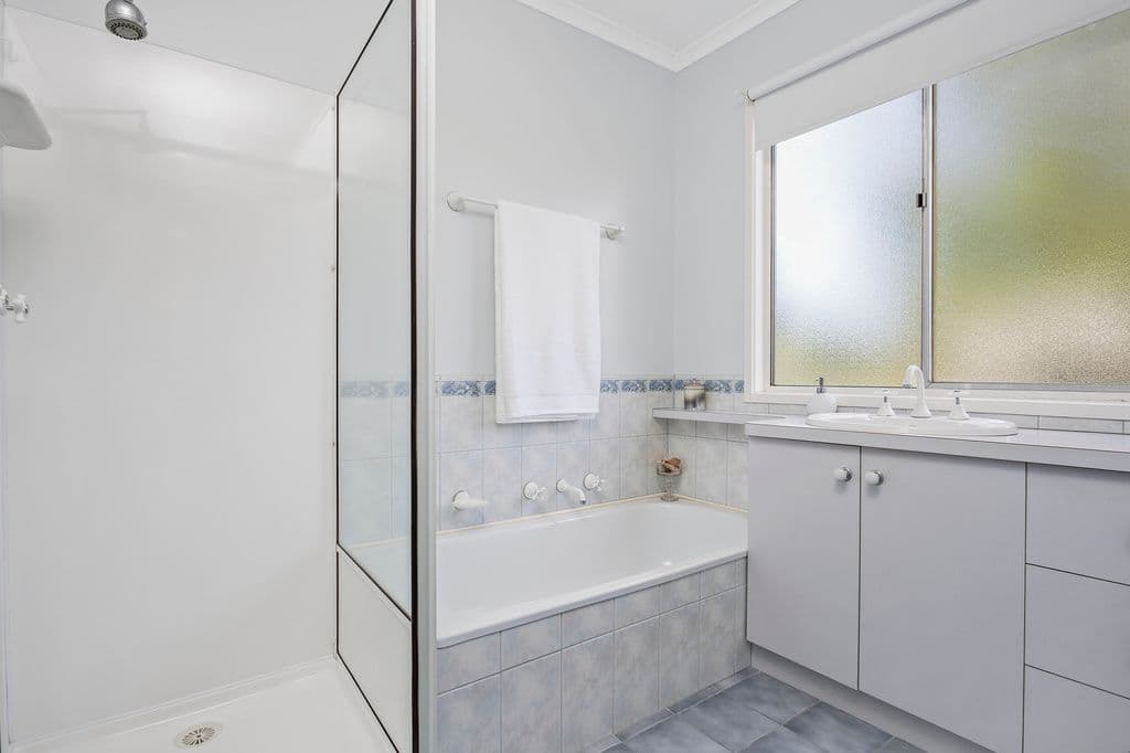 22-24 Fyfe Street, Hamilton VIC 3300, Hamilton - Thumbnail 5