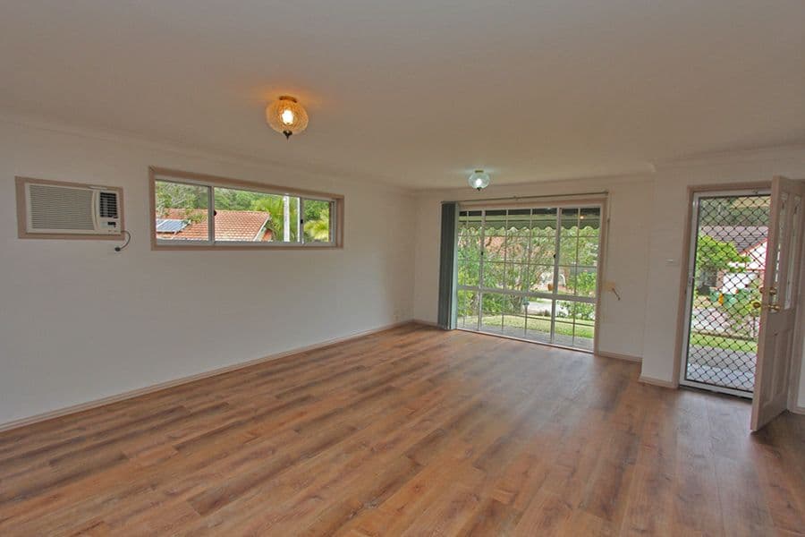 11 Lauren Close, Green Point NSW 2251, Green Point - Thumbnail 2
