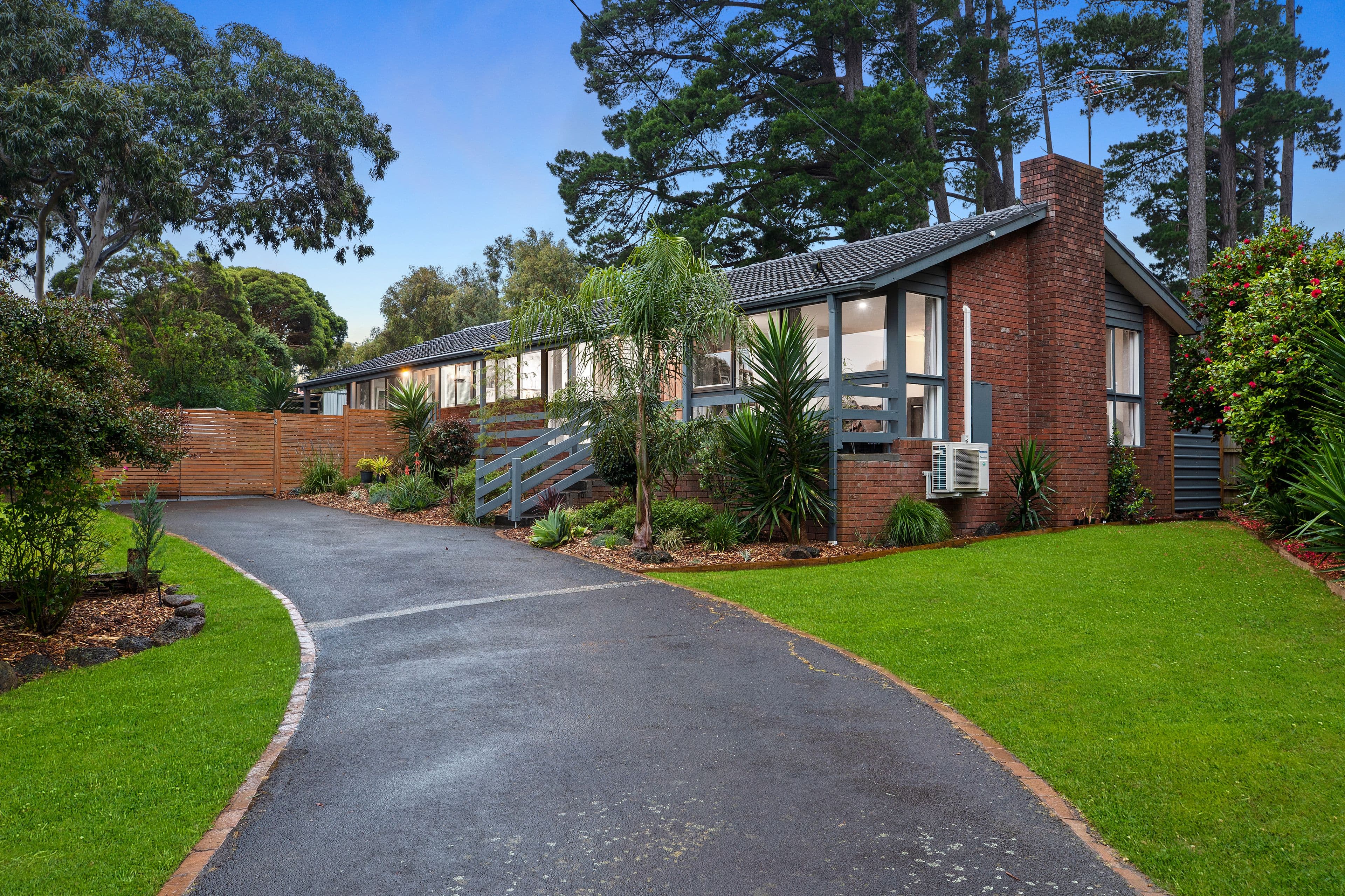 17 Pinevale Court, Boronia VIC 3155, Boronia - Thumbnail 2