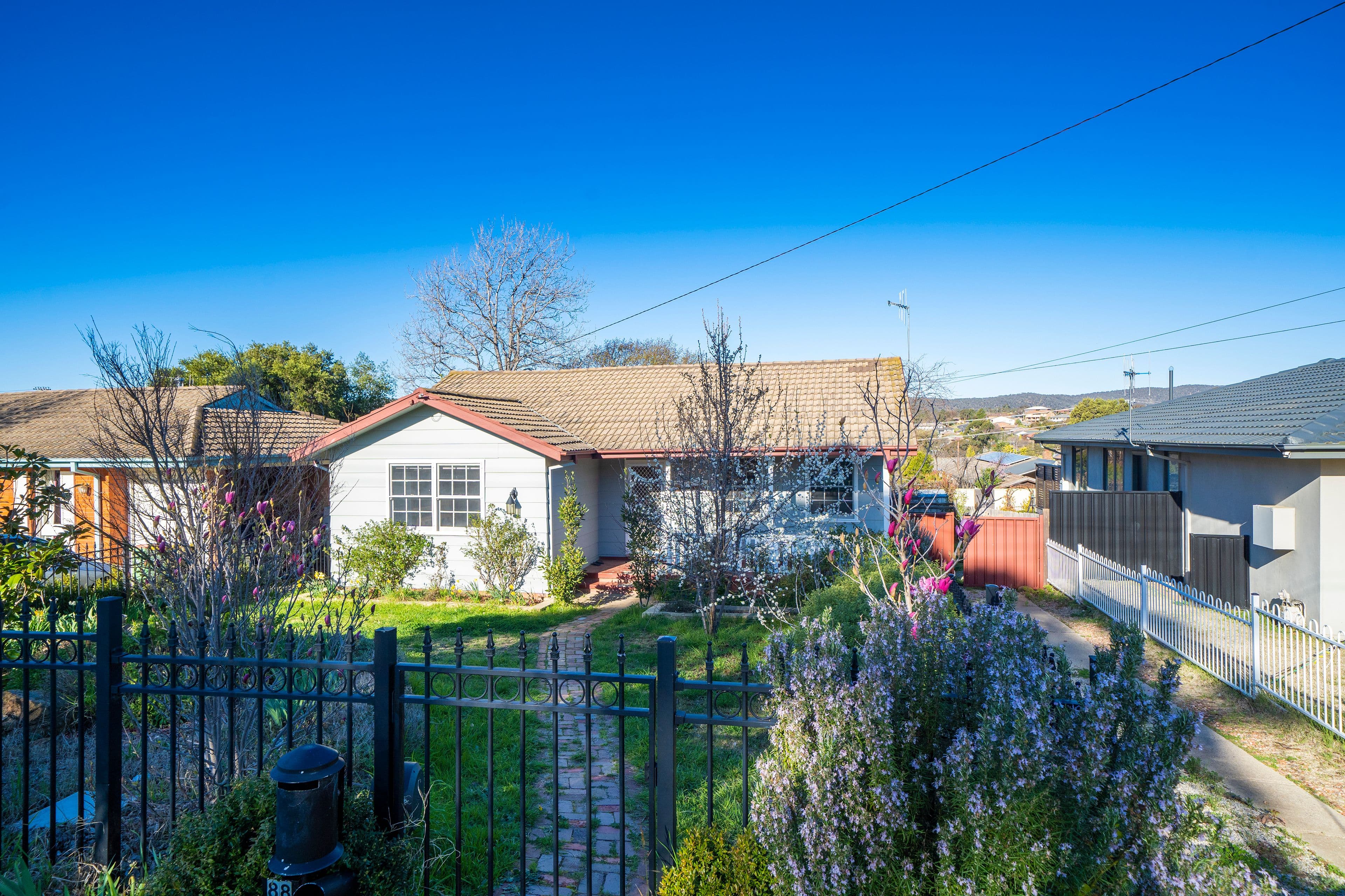 88 Cameron Road, Queanbeyan NSW 2620, Queanbeyan - Thumbnail 2