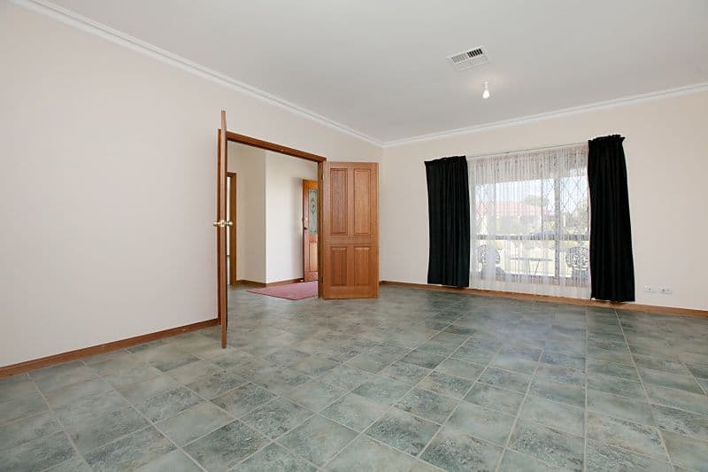 13 Beatrix Drive, CRAIGMORE SA 5114, Craigmore - Thumbnail 7