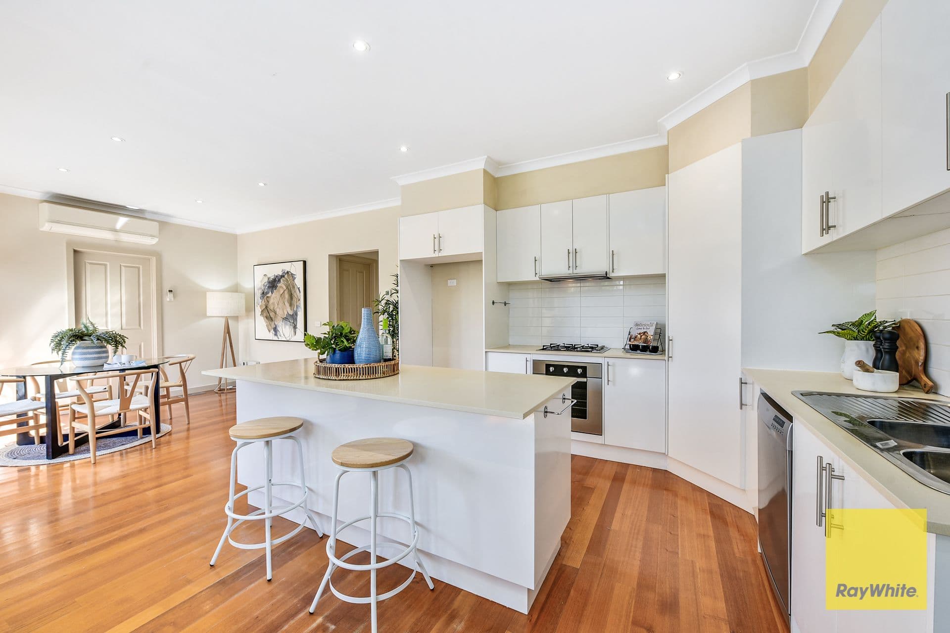 12 Ashleigh Avenue, Frankston VIC 3199, Frankston - Thumbnail 4