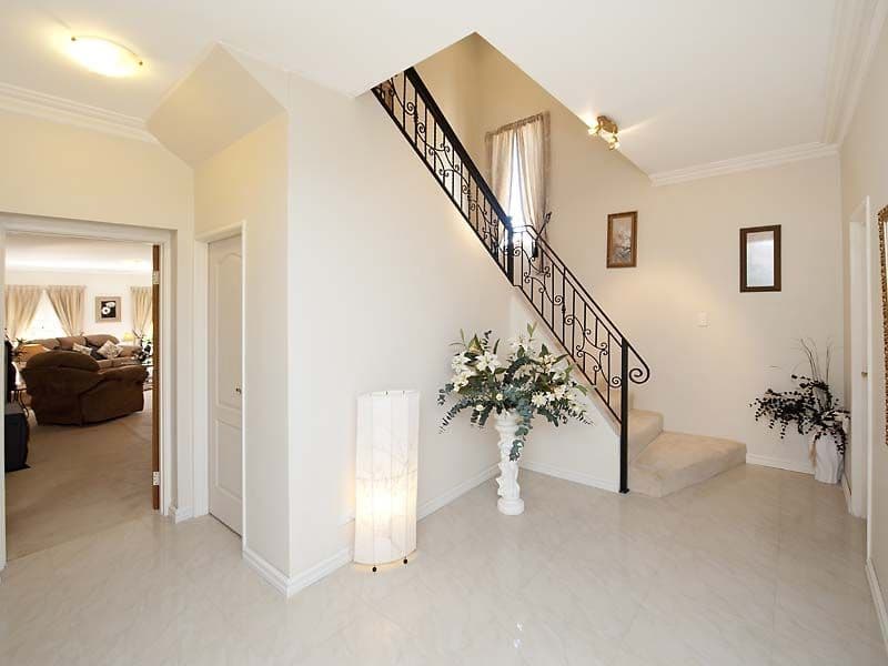 7 Wisley Court, CANNING VALE WA 6155, Canning Vale - Thumbnail 2