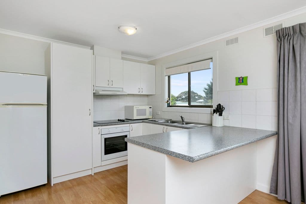 1 Sunseeker Court, Cowes VIC 3922, Cowes - Thumbnail 4