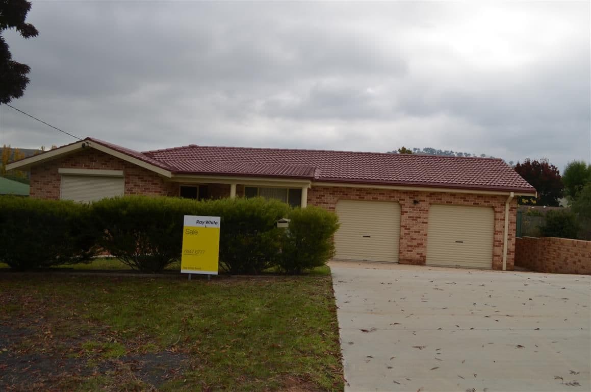 18 Lockhart Street, Adelong - Image 1
