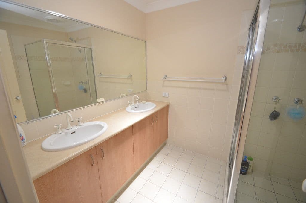 50 Tee Trees Boulevard, Arundel QLD 4214, Arundel - Thumbnail 7