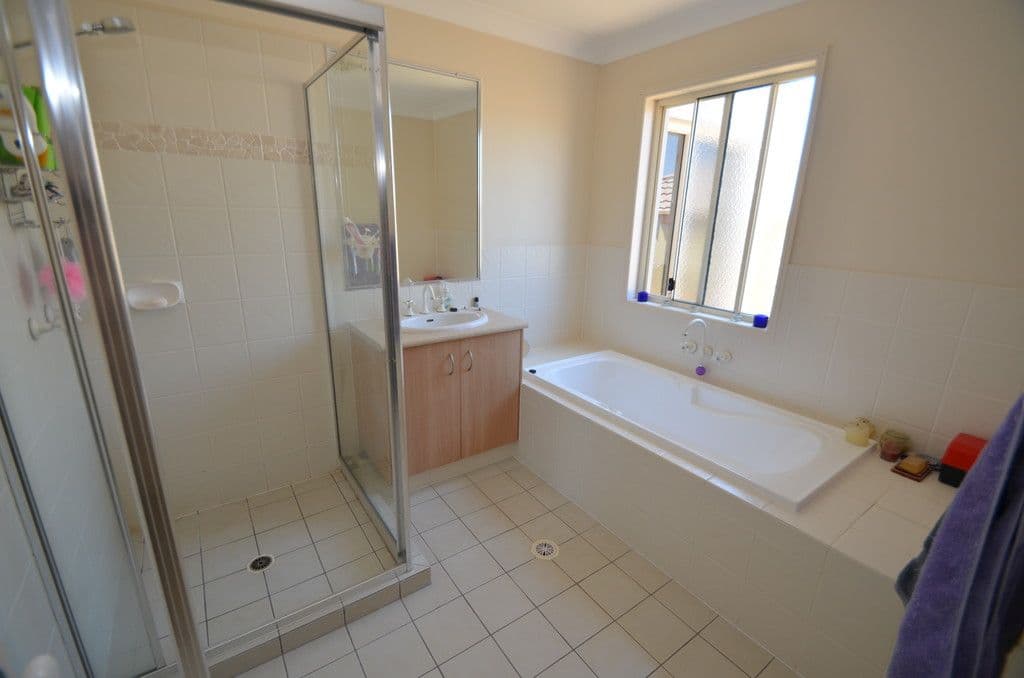 50 Tee Trees Boulevard, Arundel QLD 4214, Arundel - Thumbnail 8